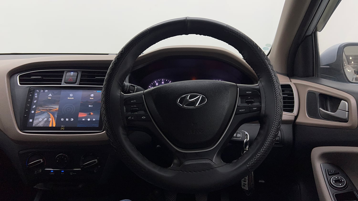 Used 2019 Hyundai Elite i20 Sportz Plus 1.2 Petrol Manual interior STEERING VIEW