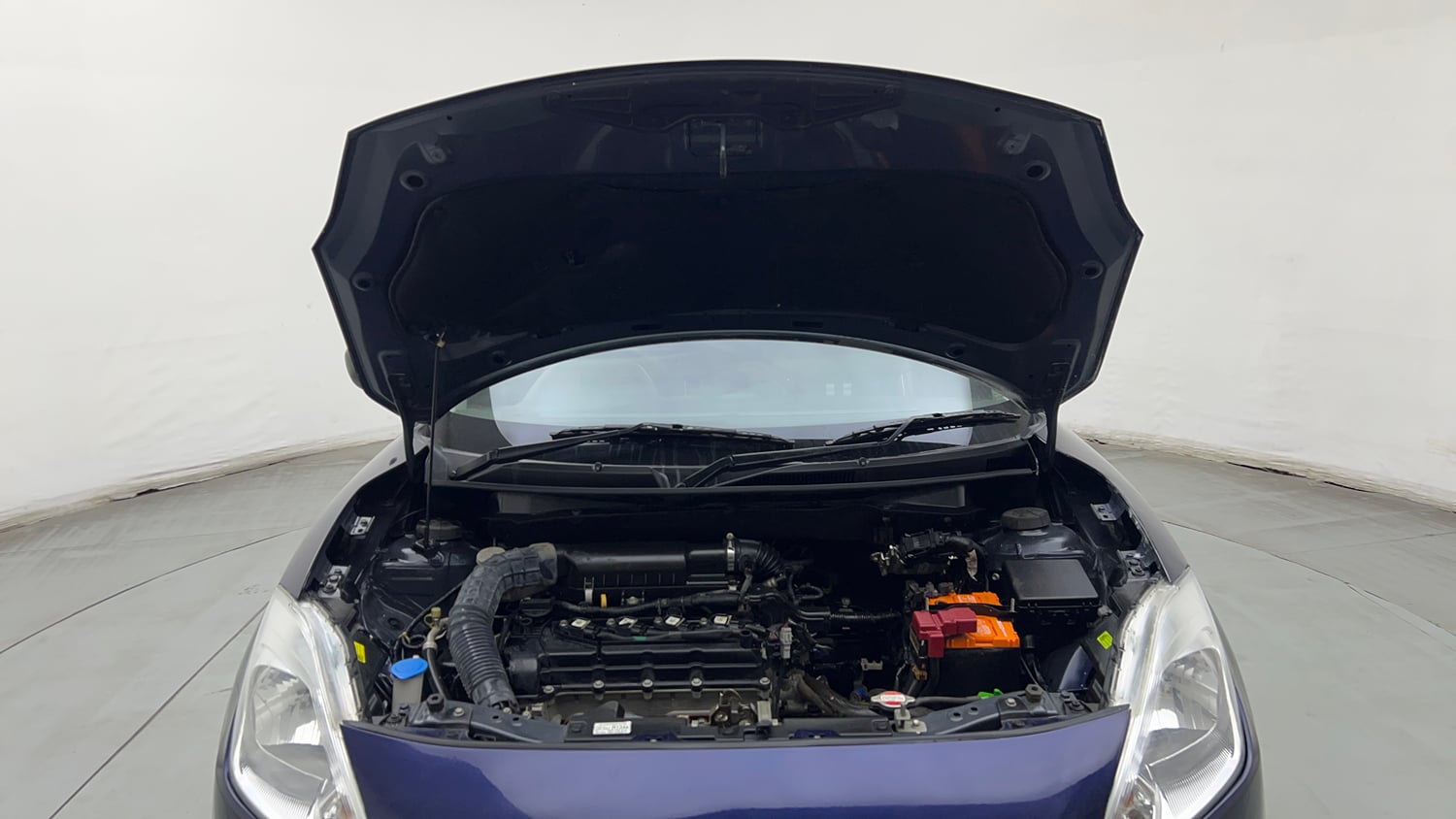 Used 2018 Maruti Suzuki Swift LXi Petrol Manual engine ENGINE & BONNET OPEN FRONT VIEW