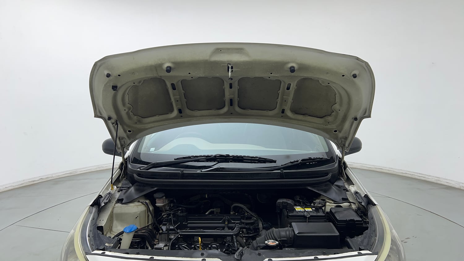 Used 2014 Hyundai Elite i20 Era 1.2 Petrol Manual engine ENGINE & BONNET OPEN FRONT VIEW
