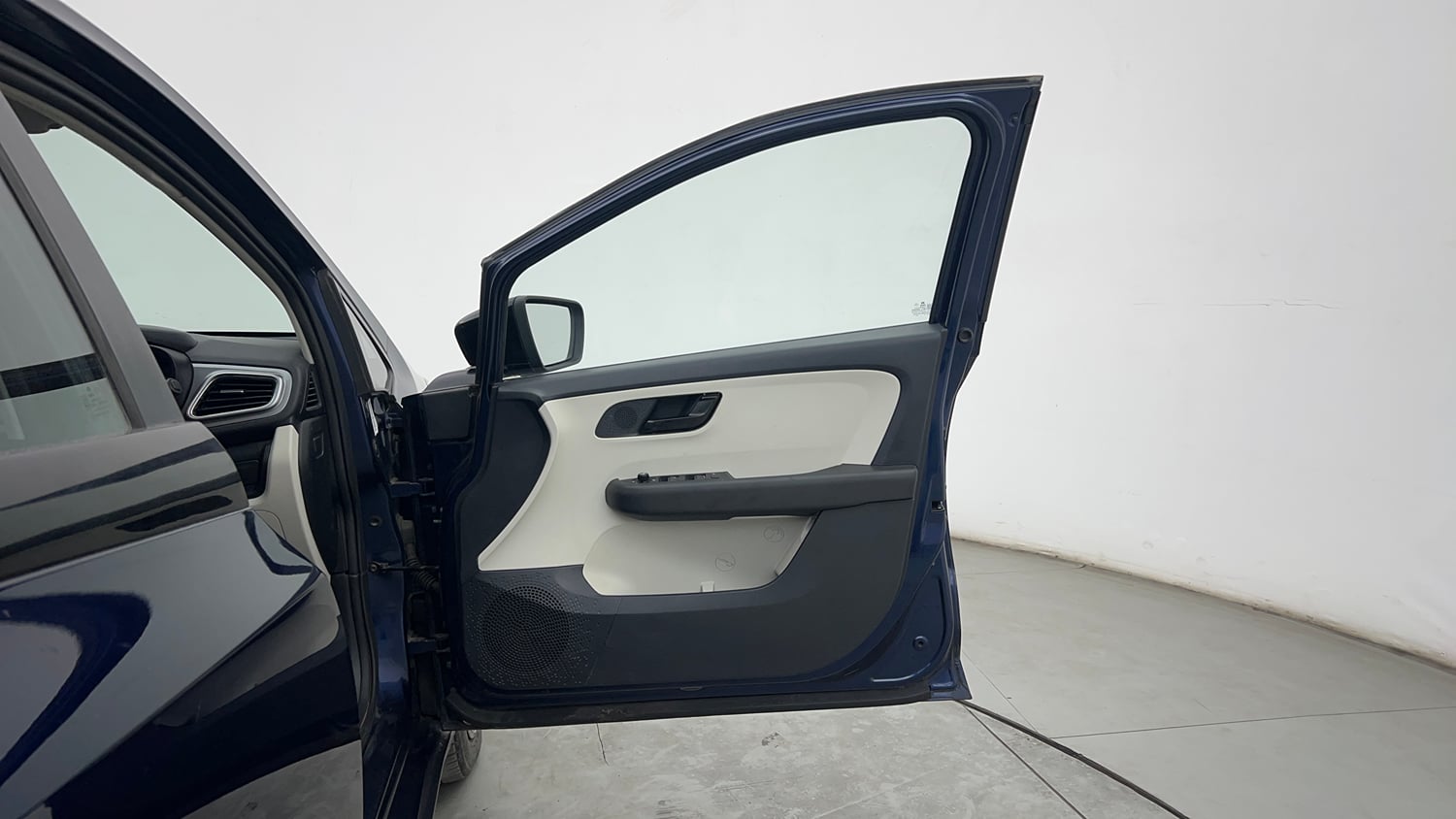 Used 2024 Tata Altroz XTA Petrol Petrol Automatic interior RIGHT FRONT DOOR OPEN VIEW
