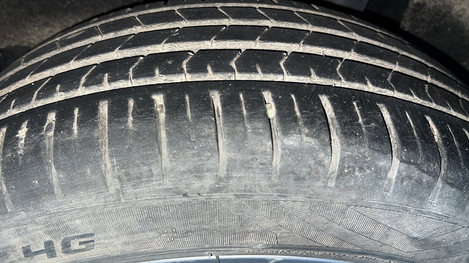 Used 2018 Maruti Suzuki Baleno Zeta 1.2 AT Petrol Automatic tyres LEFT REAR TYRE TREAD VIEW