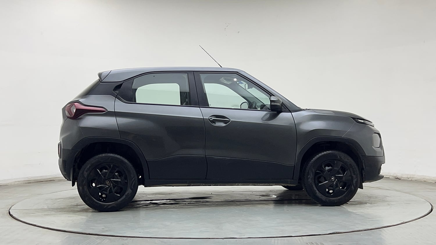 Used 2022 Tata Punch Adventure MT Petrol Manual exterior RIGHT SIDE VIEW