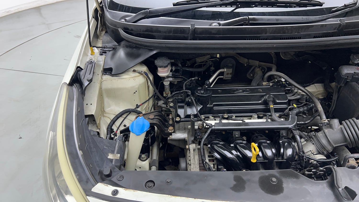 Used 2014 Hyundai Elite i20 Era 1.2 Petrol Manual engine ENGINE RIGHT SIDE VIEW