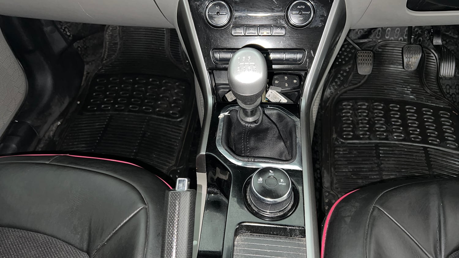 Used 2018 Tata Nexon XZ Plus Petrol Manual interior GEAR  KNOB VIEW