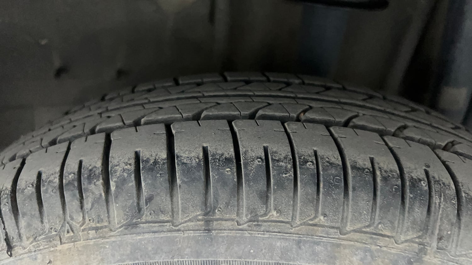 Used 2016 Tata Tiago Revotron XM Petrol Manual tyres LEFT REAR TYRE TREAD VIEW