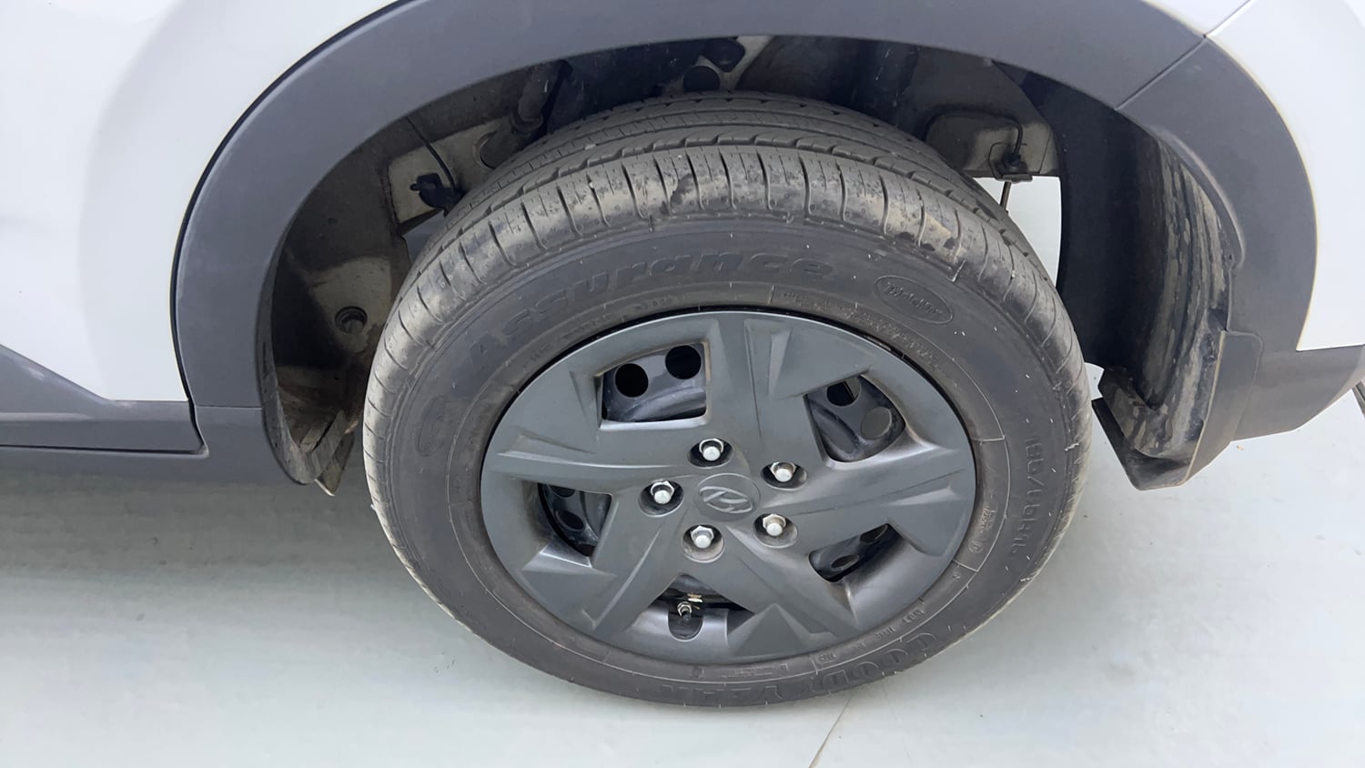 Used 2025 Hyundai Venue SX 1.2 Petrol Petrol Manual tyres LEFT REAR TYRE RIM VIEW