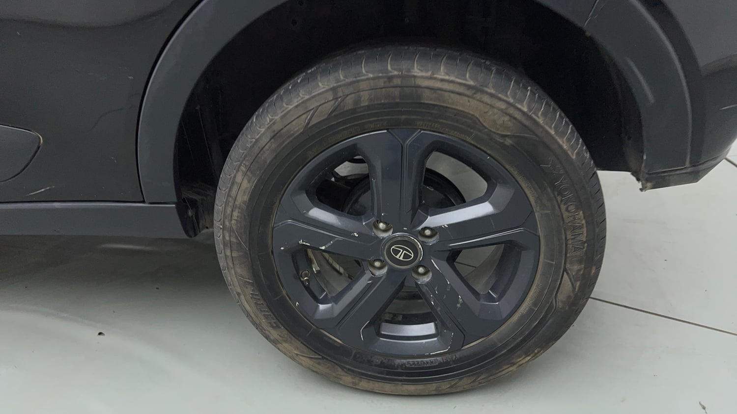 Used 2021 Tata Nexon XZA Plus Diesel Dark Edition Diesel Automatic tyres LEFT REAR TYRE RIM VIEW