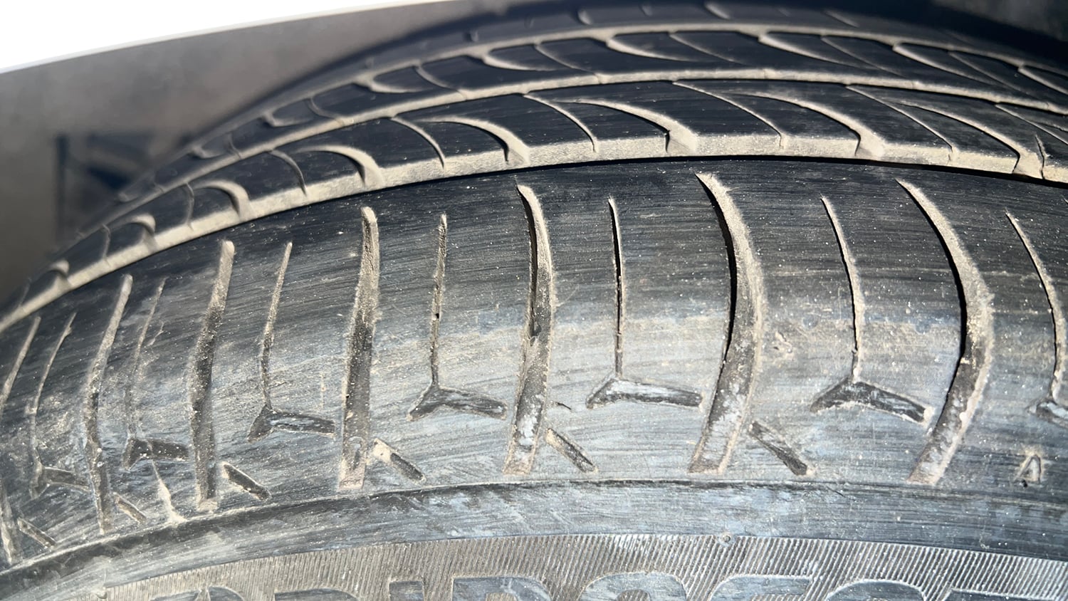Used 2021 Hyundai Aura SX Plus 1.2 AMT Petrol Petrol Automatic tyres LEFT REAR TYRE TREAD VIEW