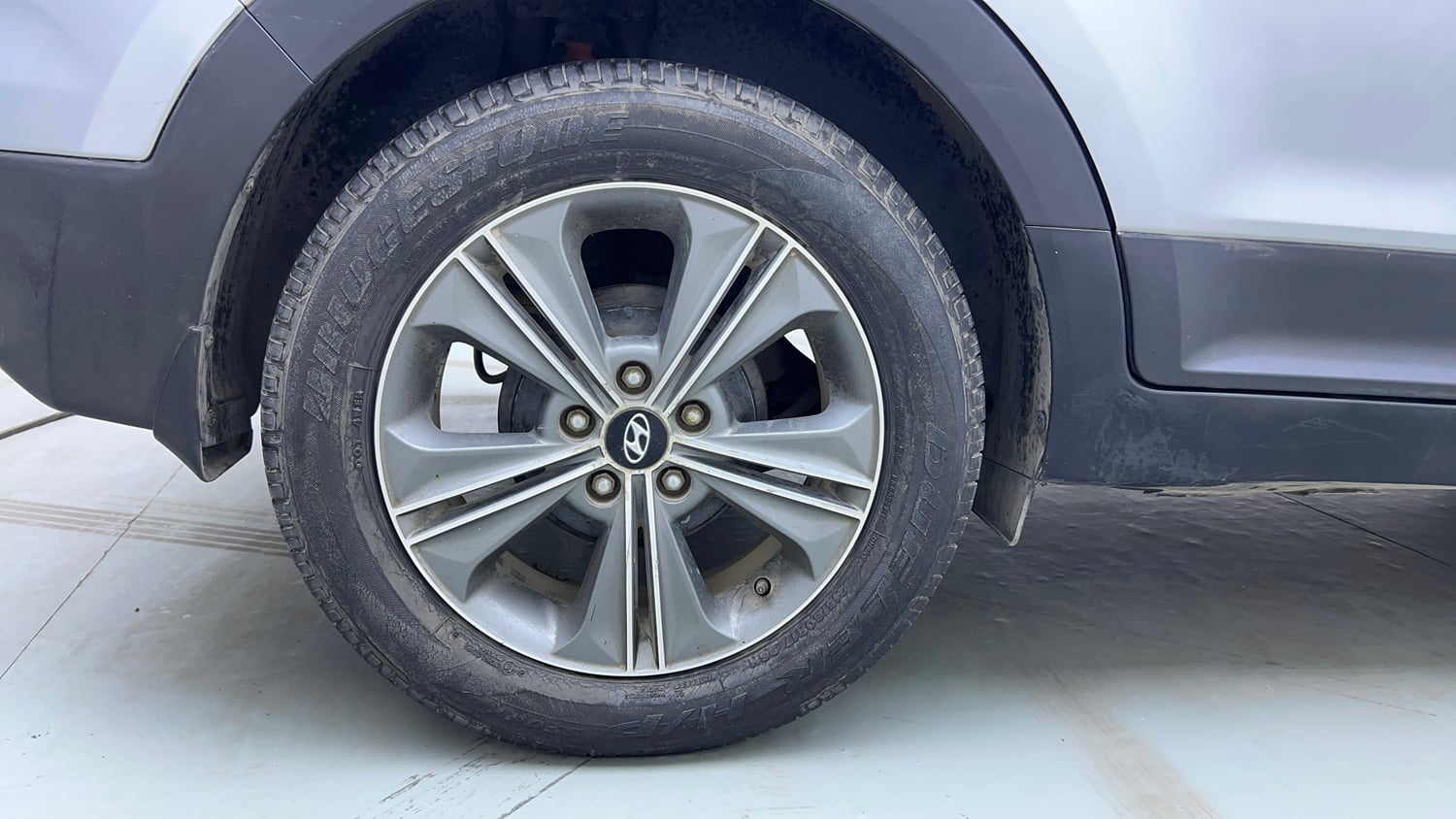 Used 2016 Hyundai Creta 1.6 SX Plus AT Petrol Petrol Automatic tyres RIGHT REAR TYRE RIM VIEW