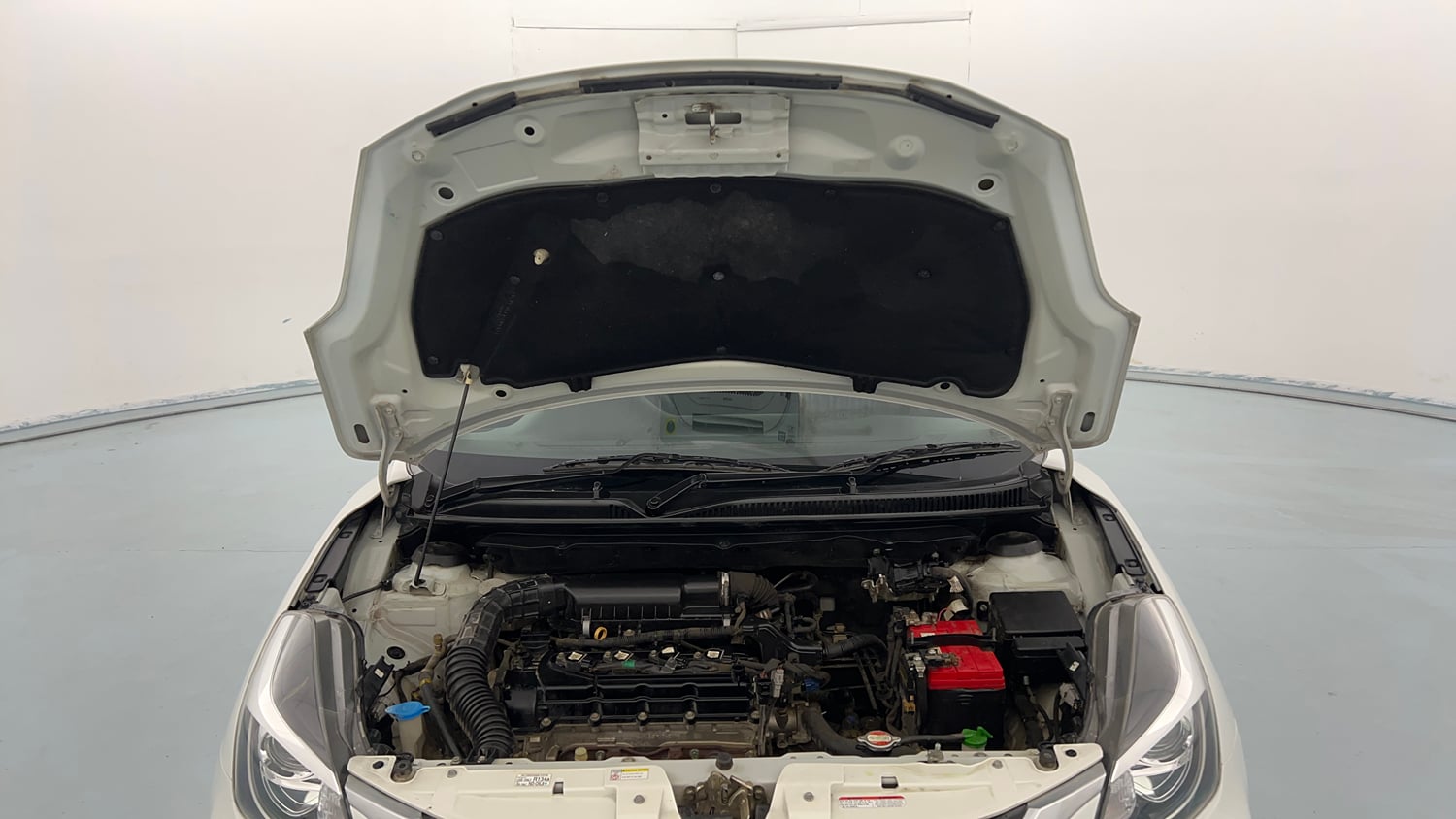 Used 2020 Maruti Suzuki Baleno Delta Petrol Manual engine ENGINE & BONNET OPEN FRONT VIEW