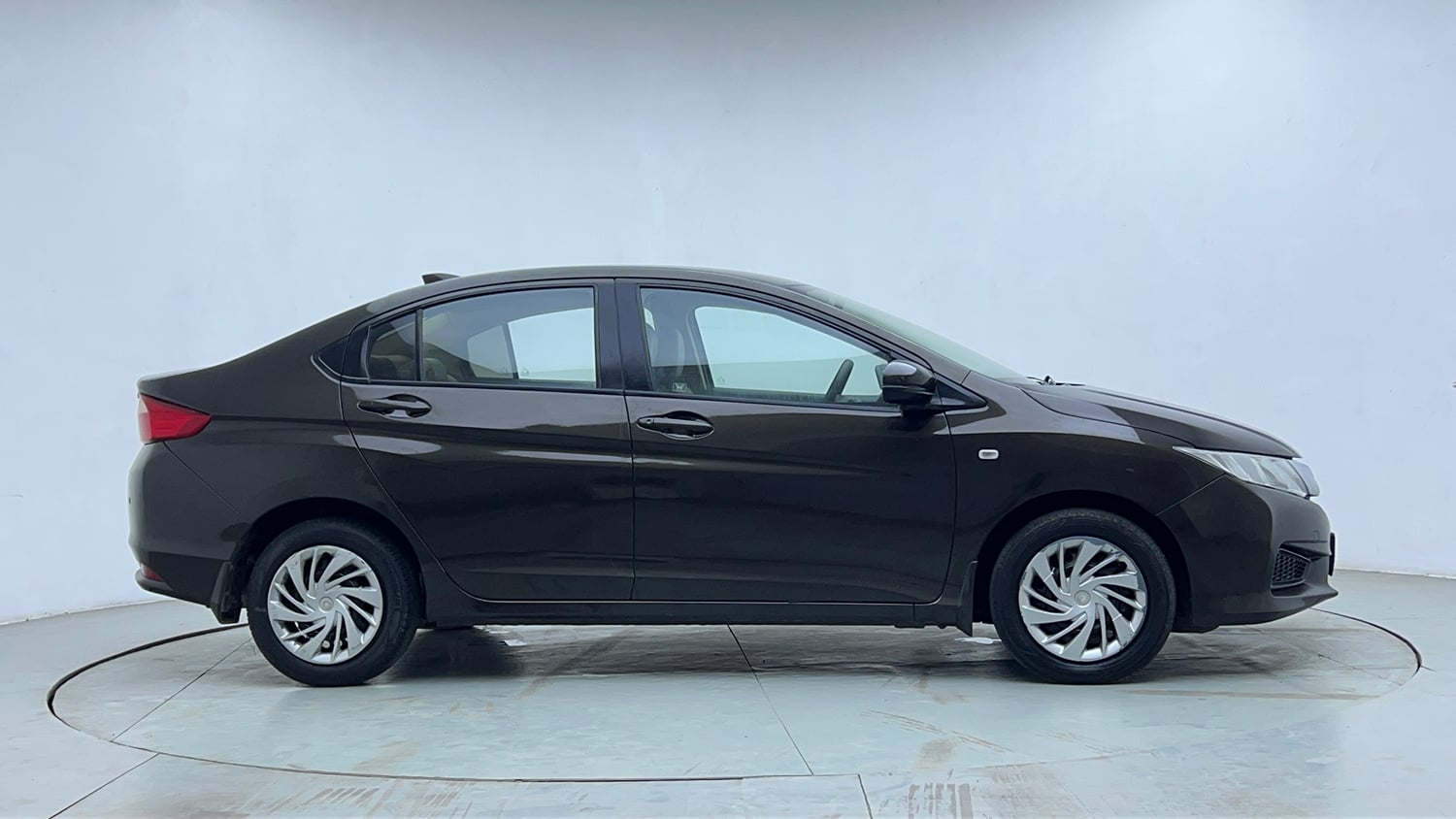 Used 2015 Honda City SV CVT Petrol Automatic exterior RIGHT SIDE VIEW