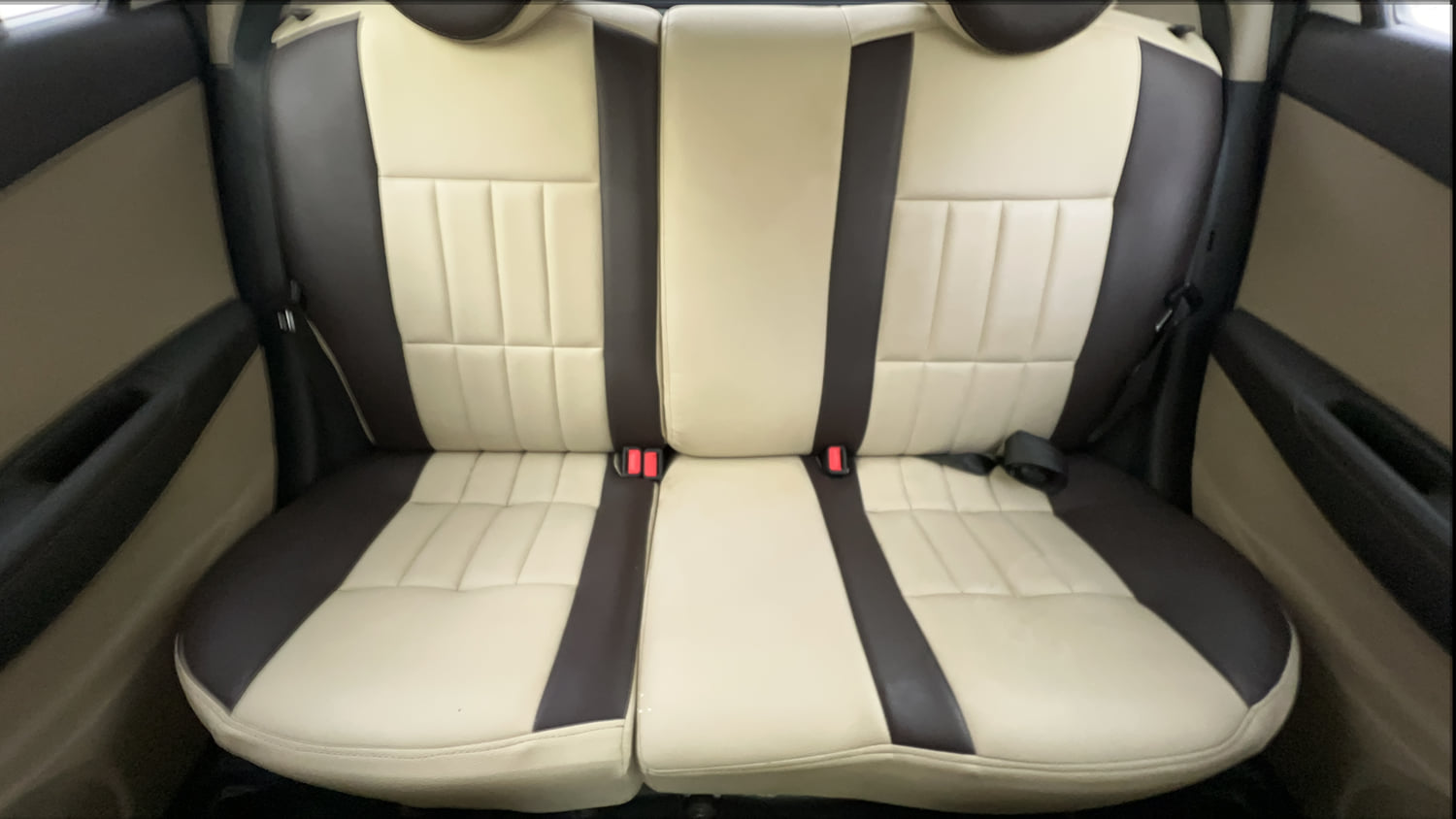 Used 2013 Hyundai i20 Asta 1.2 Petrol Manual interior REAR SEAT CONDITION VIEW