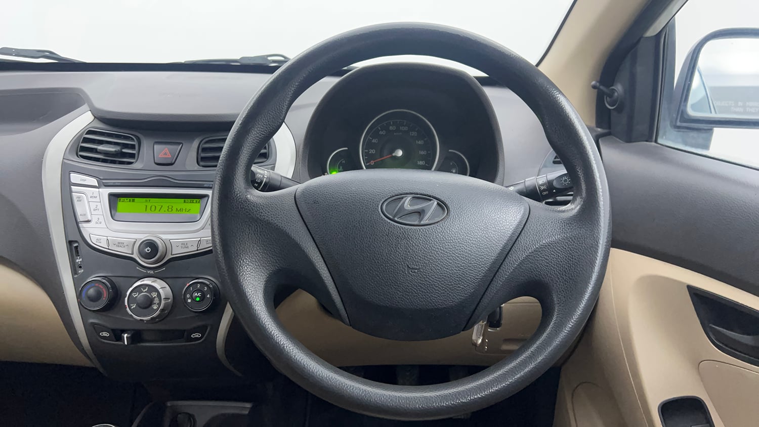Used 2019 Hyundai Eon Magna + Petrol Manual interior STEERING VIEW