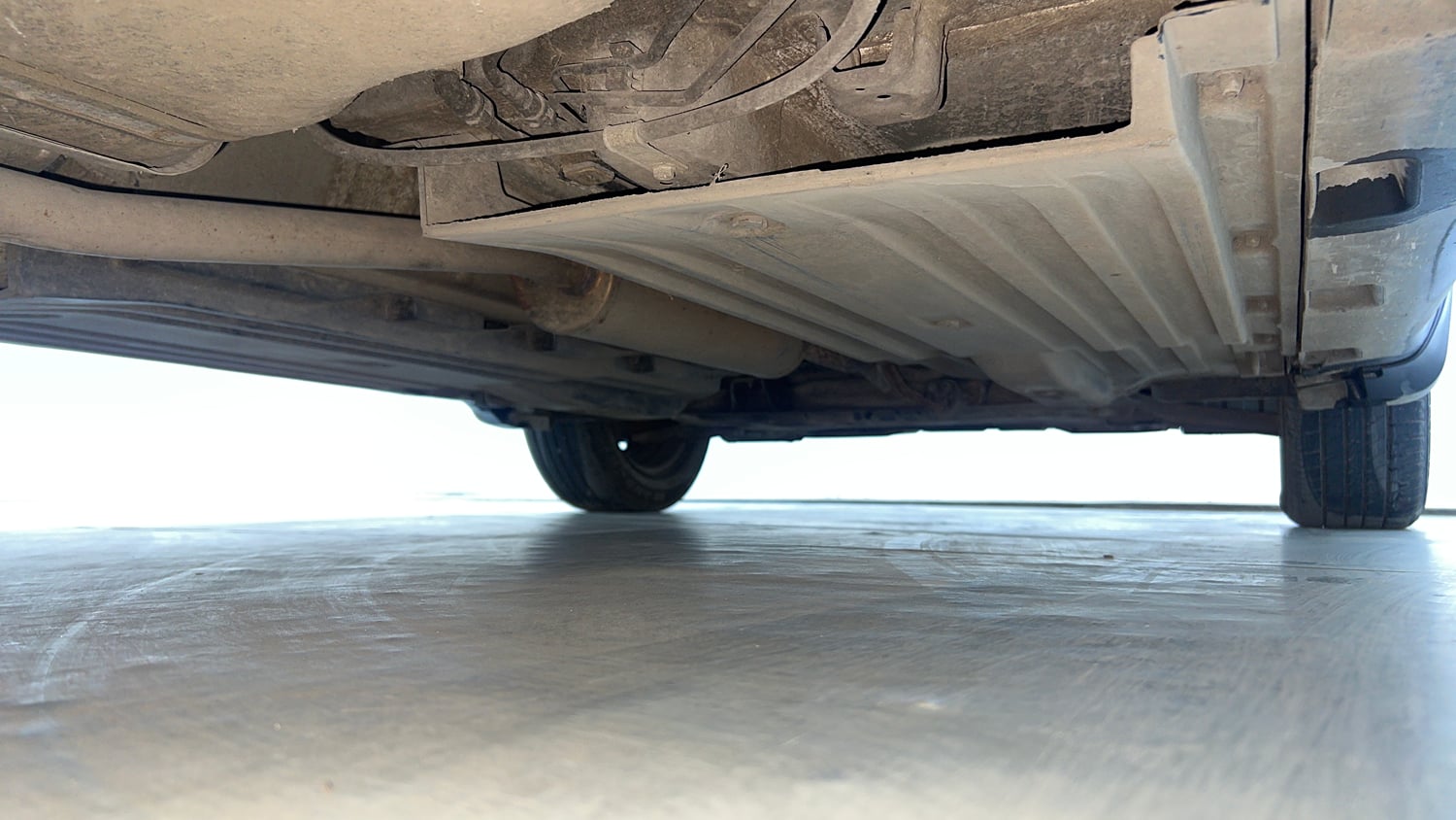 Used 2022 maruti-suzuki Vitara Brezza VXi Petrol Manual extra REAR RIGHT UNDERBODY VIEW