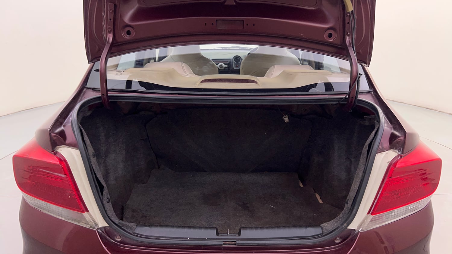Used 2015 Honda Amaze 1.2 S i-VTEC Petrol Manual interior DICKY INSIDE VIEW