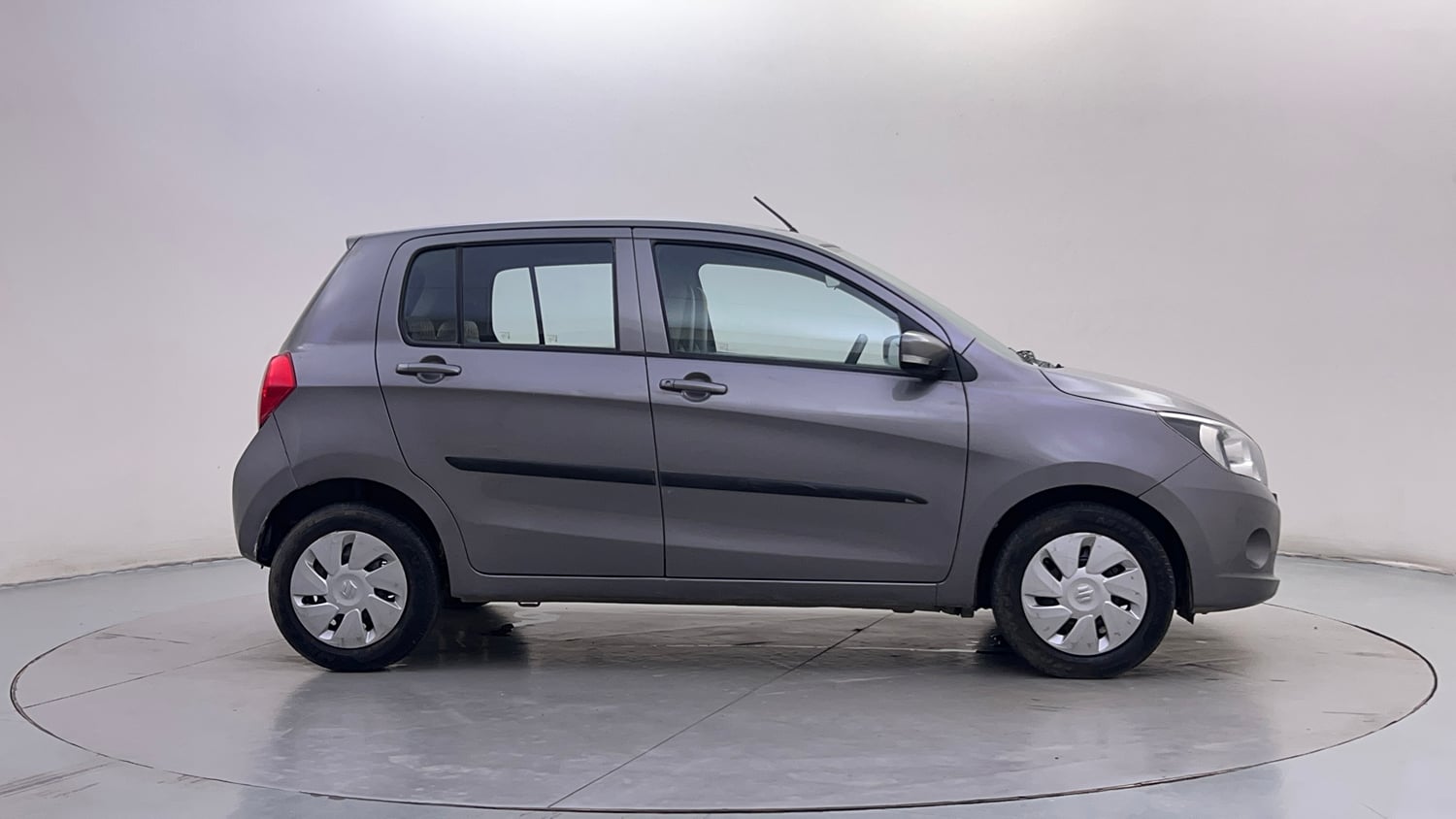Used 2015 Maruti Suzuki Celerio ZXi AMT Petrol Automatic exterior RIGHT SIDE VIEW