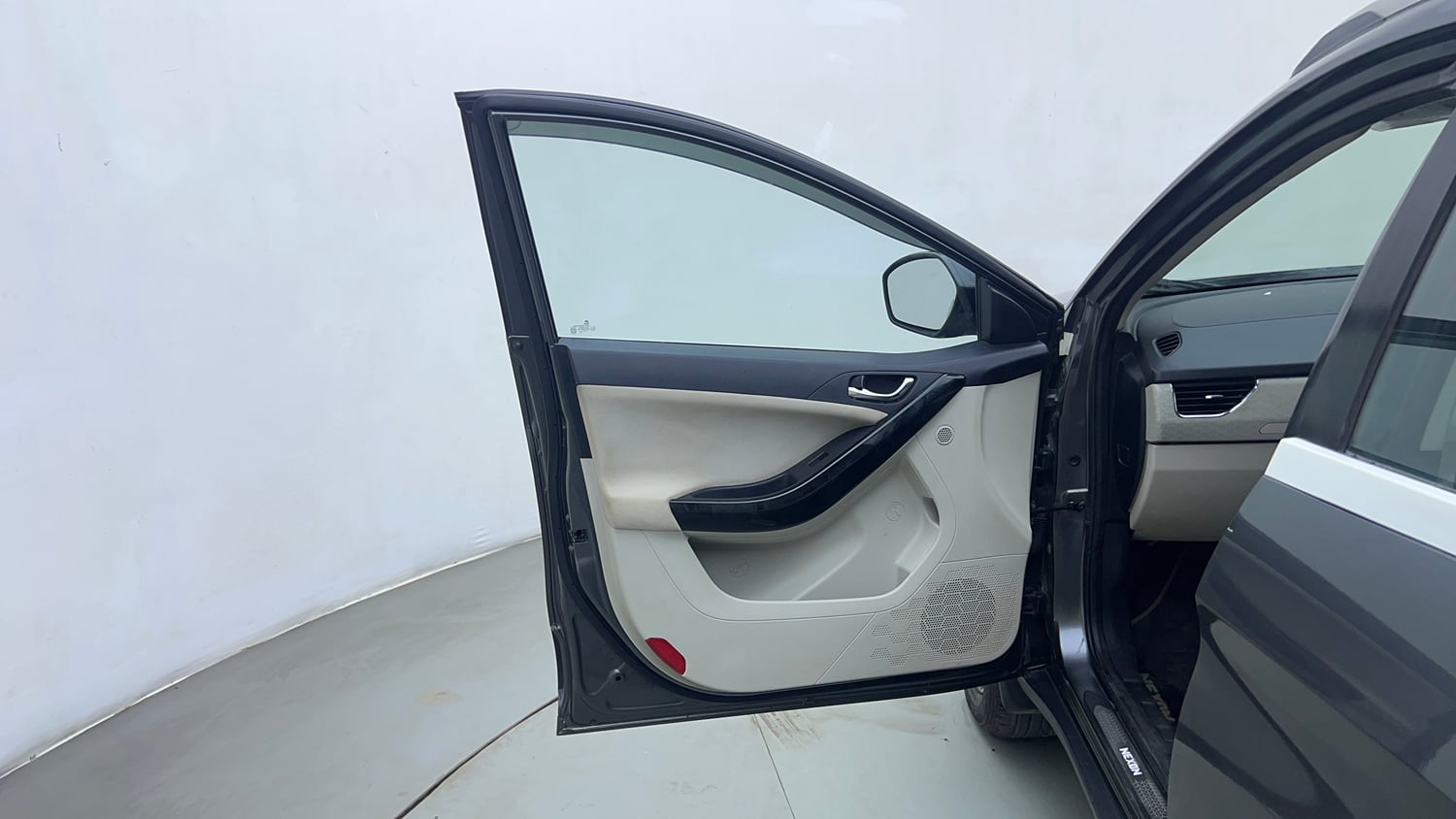 Used 2020 Tata Nexon XZ Plus (O) Petrol Manual interior LEFT FRONT DOOR OPEN VIEW