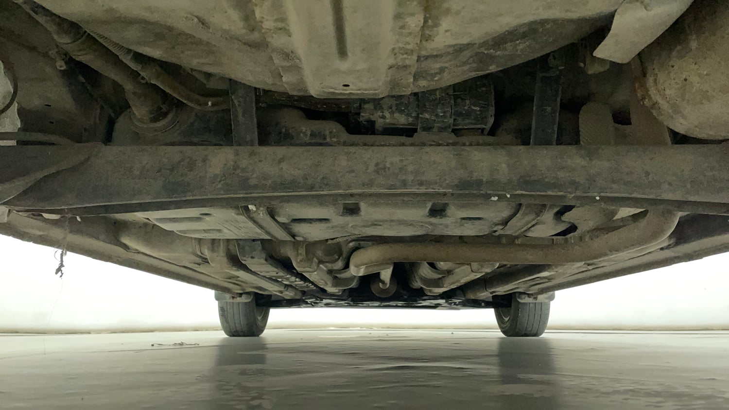 Used 2020 Hyundai Elite i20 Sportz Plus 1.2 Petrol Manual extra REAR UNDERBODY VIEW (TAKEN FROM REAR)