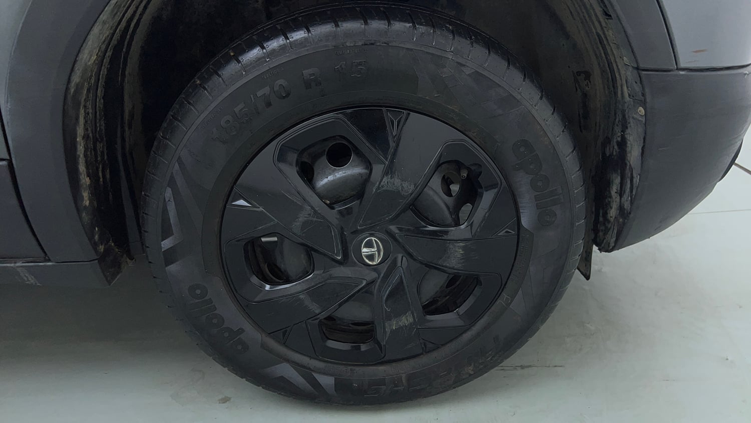 Used 2022 Tata Punch Adventure MT Petrol Manual tyres RIGHT FRONT TYRE RIM VIEW