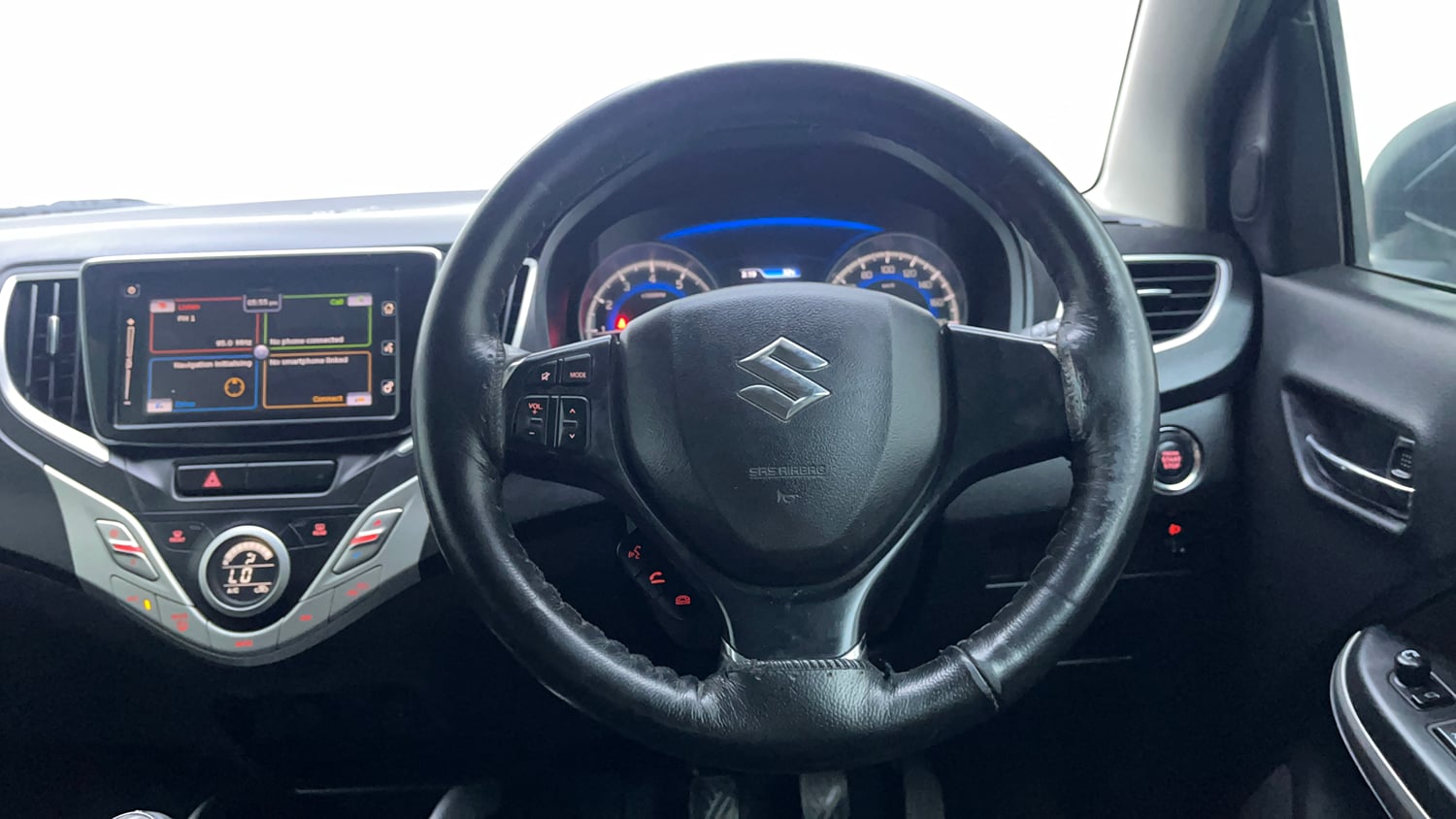 Used 2016 Maruti Suzuki Baleno Alpha 1.2 Petrol Manual interior STEERING VIEW