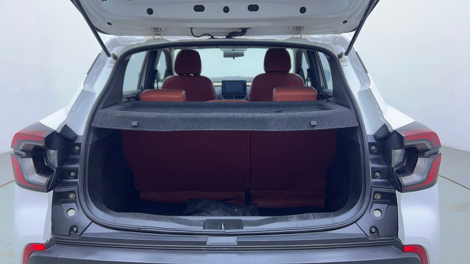 Used 2022 Renault Kiger RXT (O) AMT Petrol Automatic interior DICKY INSIDE VIEW