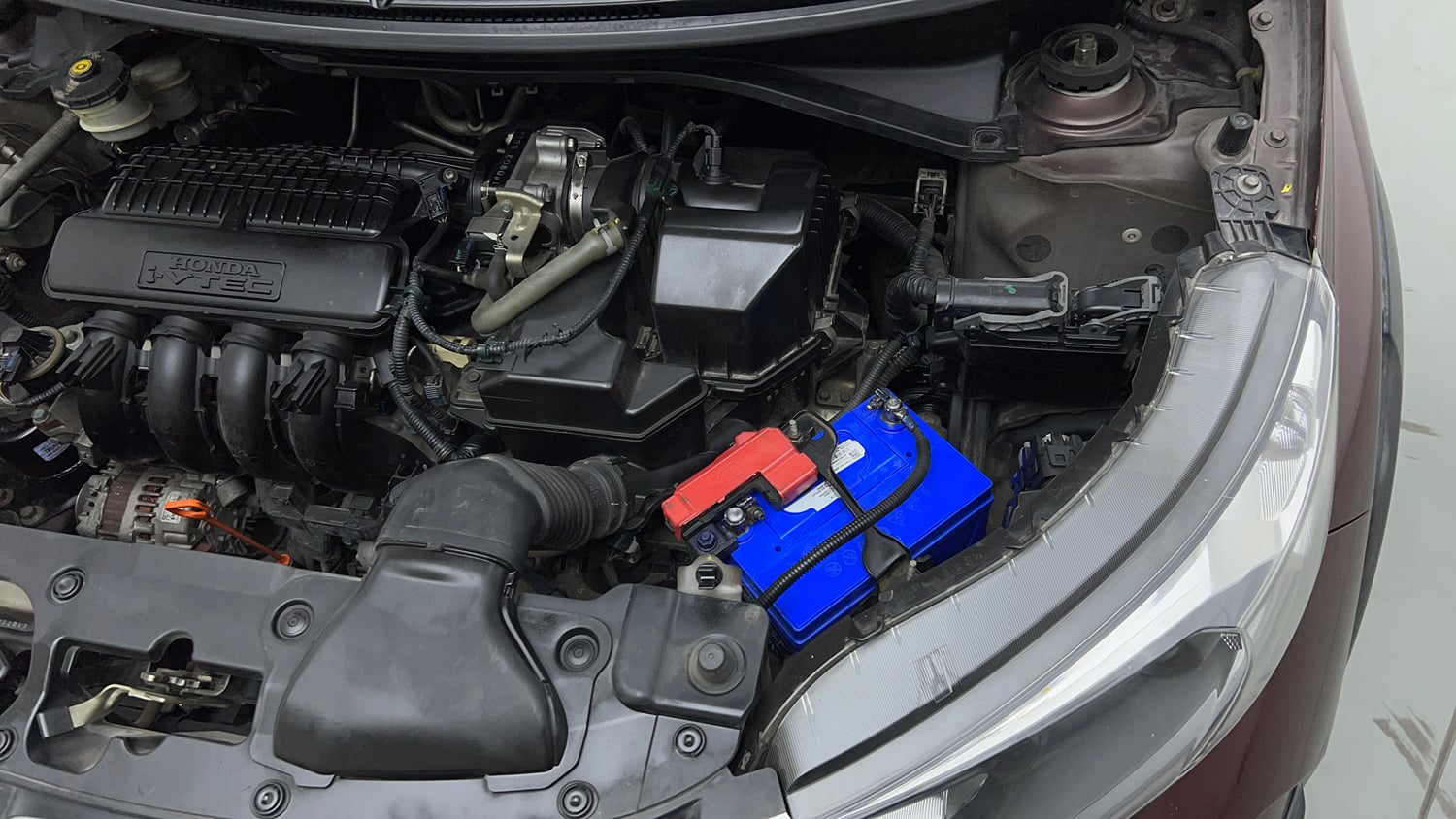 Used 2016 Honda BR-V V CVT Petrol Petrol Automatic engine ENGINE LEFT SIDE VIEW