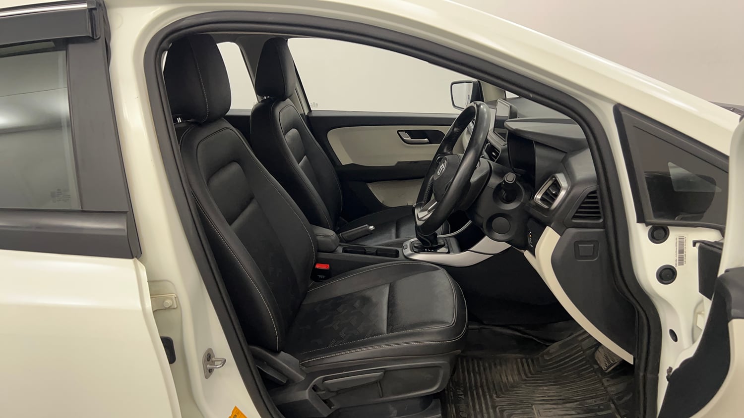 Used 2023 Tata Altroz XZA Plus Petrol Petrol Automatic interior RIGHT SIDE FRONT DOOR CABIN VIEW