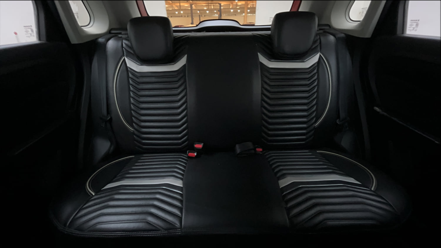 Used 2019 maruti-suzuki Vitara Brezza VDi AGS Diesel Automatic interior REAR SEAT CONDITION VIEW