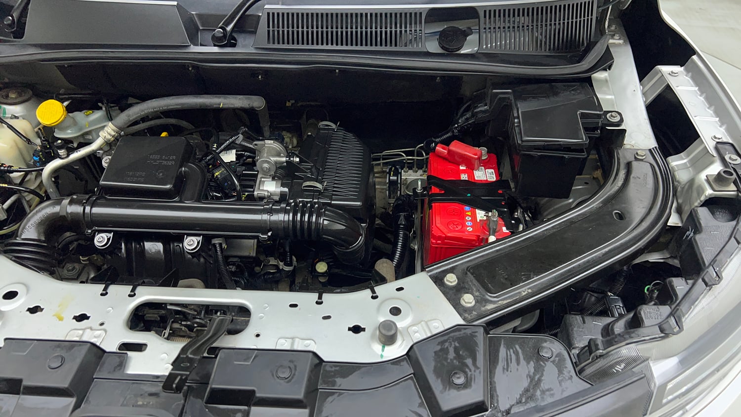 Used 2022 Renault Kiger RXT (O) MT Petrol Manual engine ENGINE LEFT SIDE VIEW