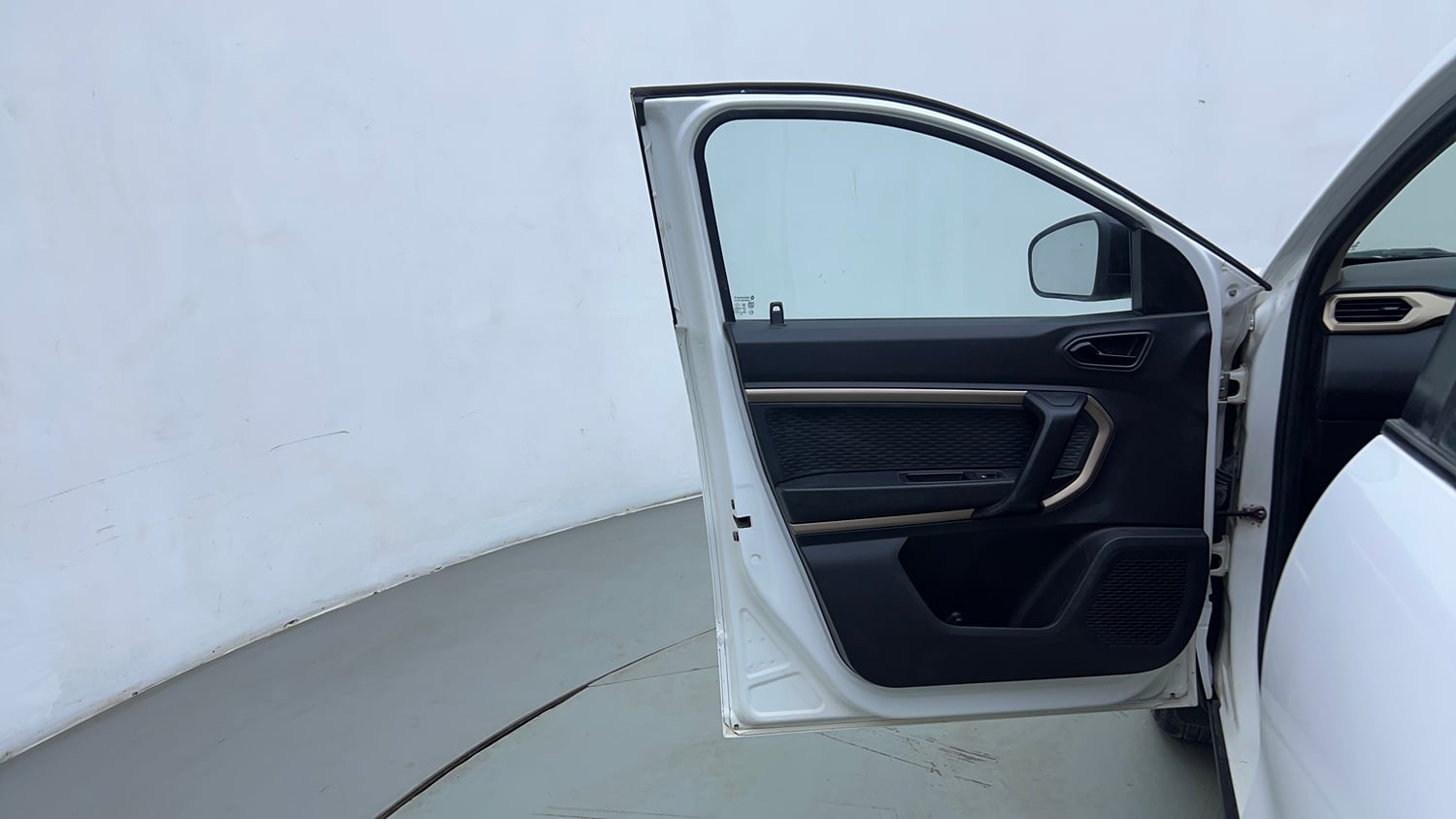 Used 2022 Renault Kiger RXT (O) AMT Petrol Automatic interior LEFT FRONT DOOR OPEN VIEW