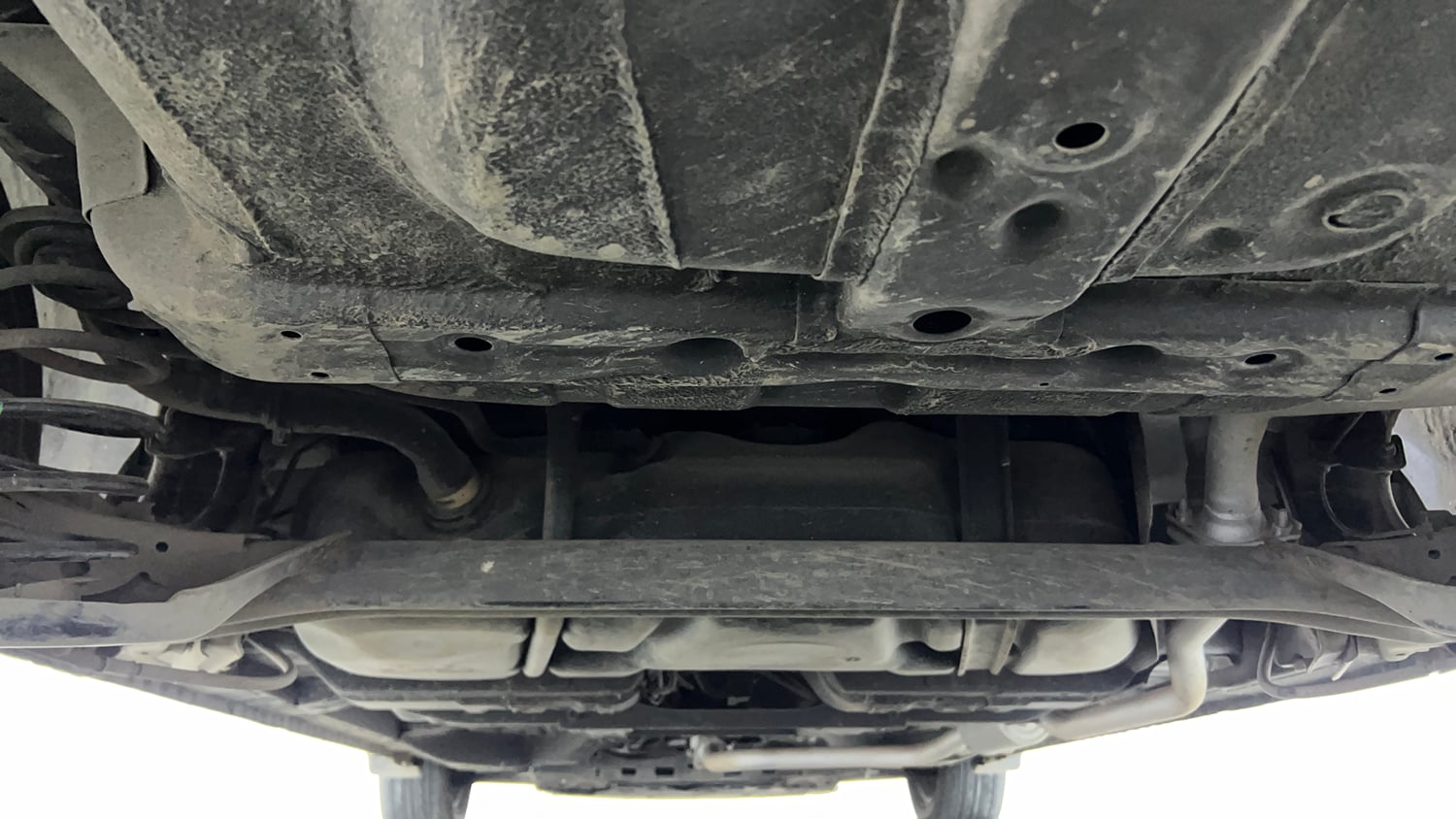 Used 2015 Honda City SV CVT Petrol Automatic extra REAR UNDERBODY VIEW (TAKEN FROM REAR)