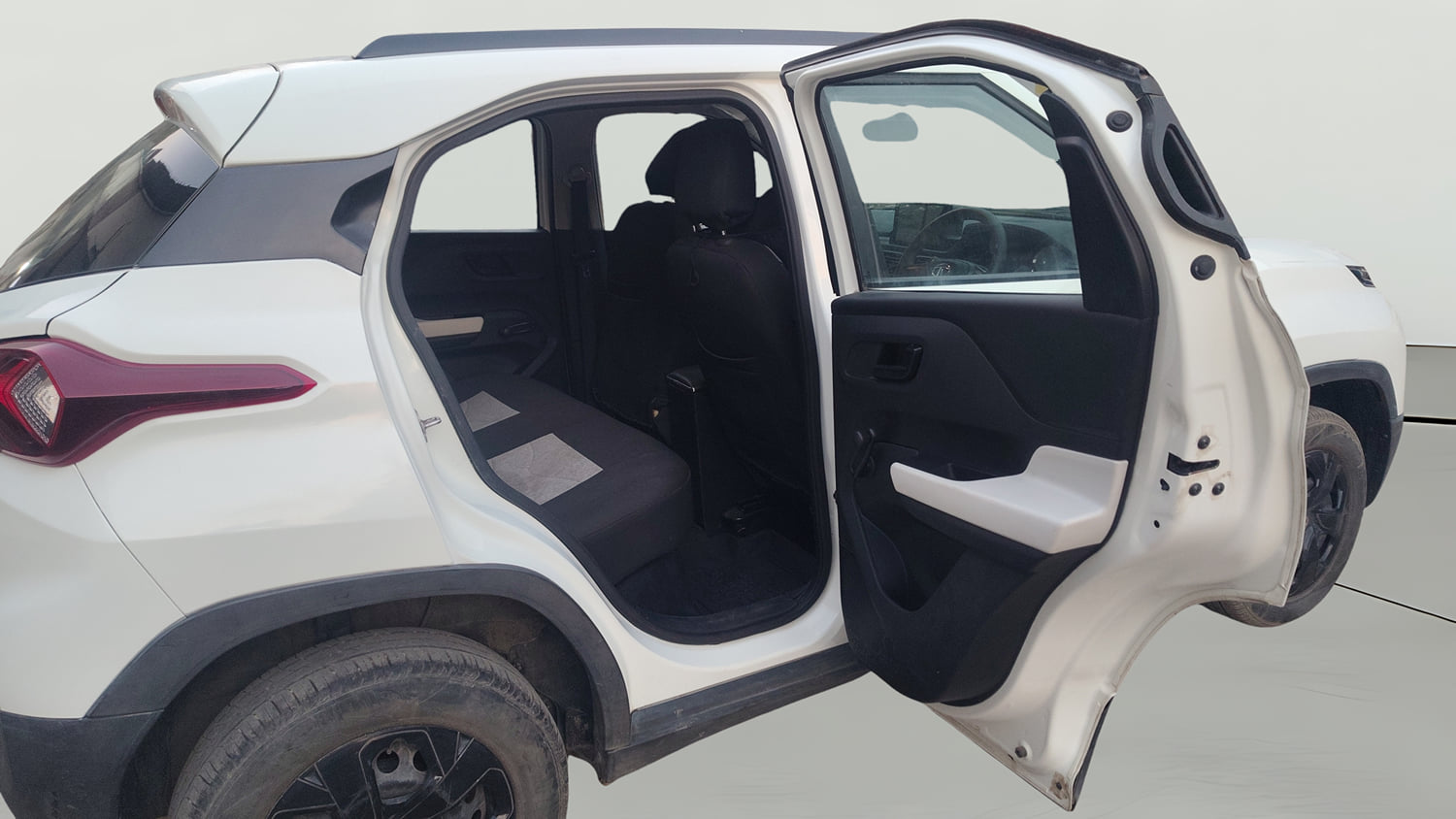 Used 2022 Tata Punch Pure MT Petrol Manual interior RIGHT SIDE REAR DOOR CABIN VIEW