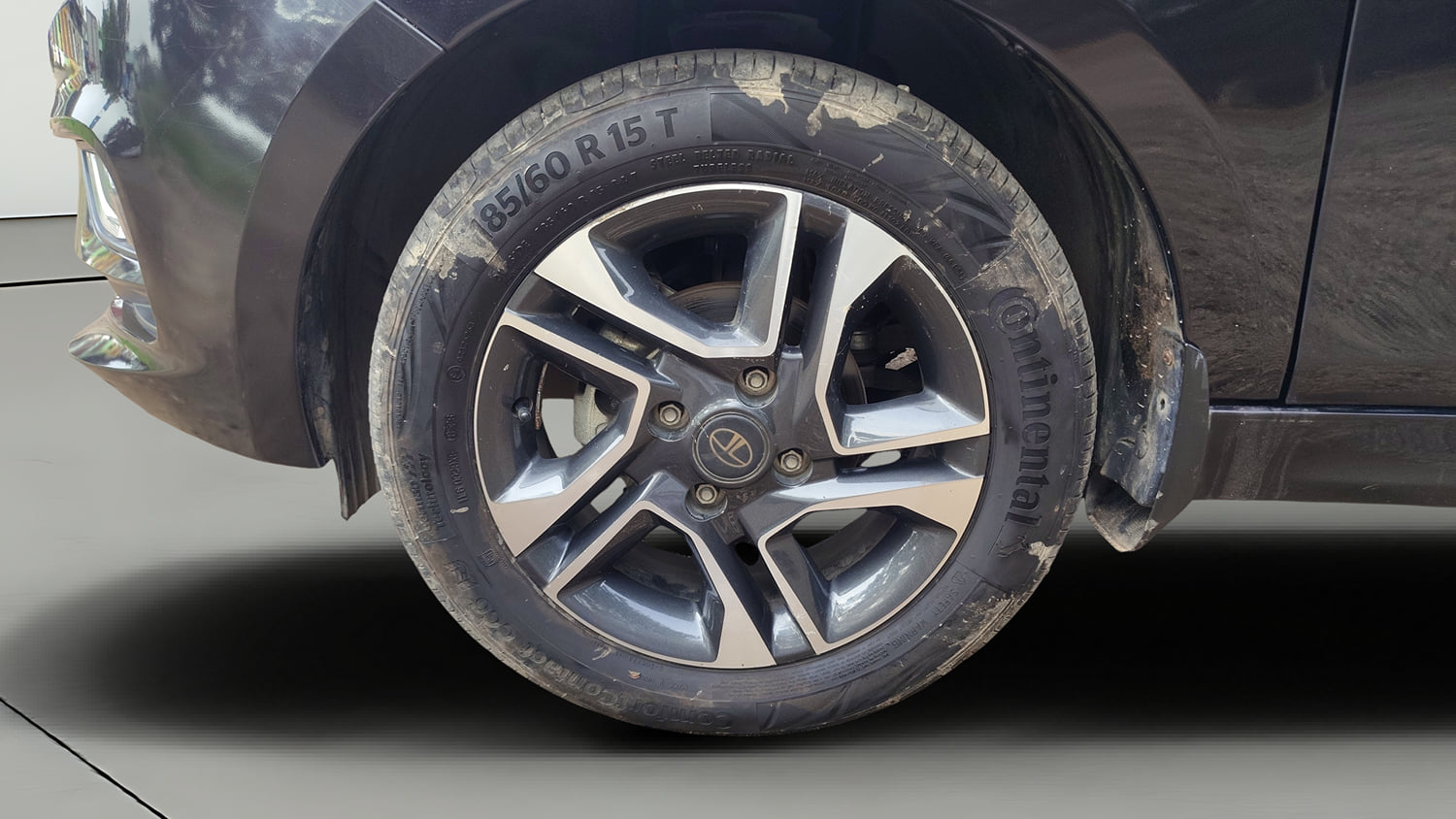 Used 2022 Tata Tiago XZ Plus Petrol Manual tyres LEFT FRONT TYRE RIM VIEW
