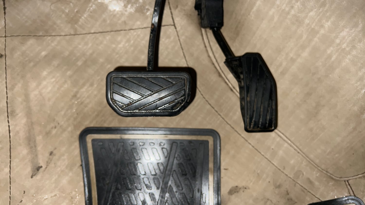 Used 2018 Maruti Suzuki Dzire VDi AMT Diesel Automatic interior PEDALS VIEW