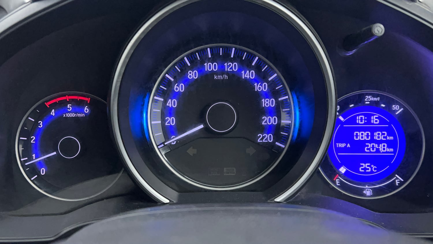 Used 2019 Honda WR-V VX MT Diesel Diesel Manual interior CLUSTERMETER VIEW