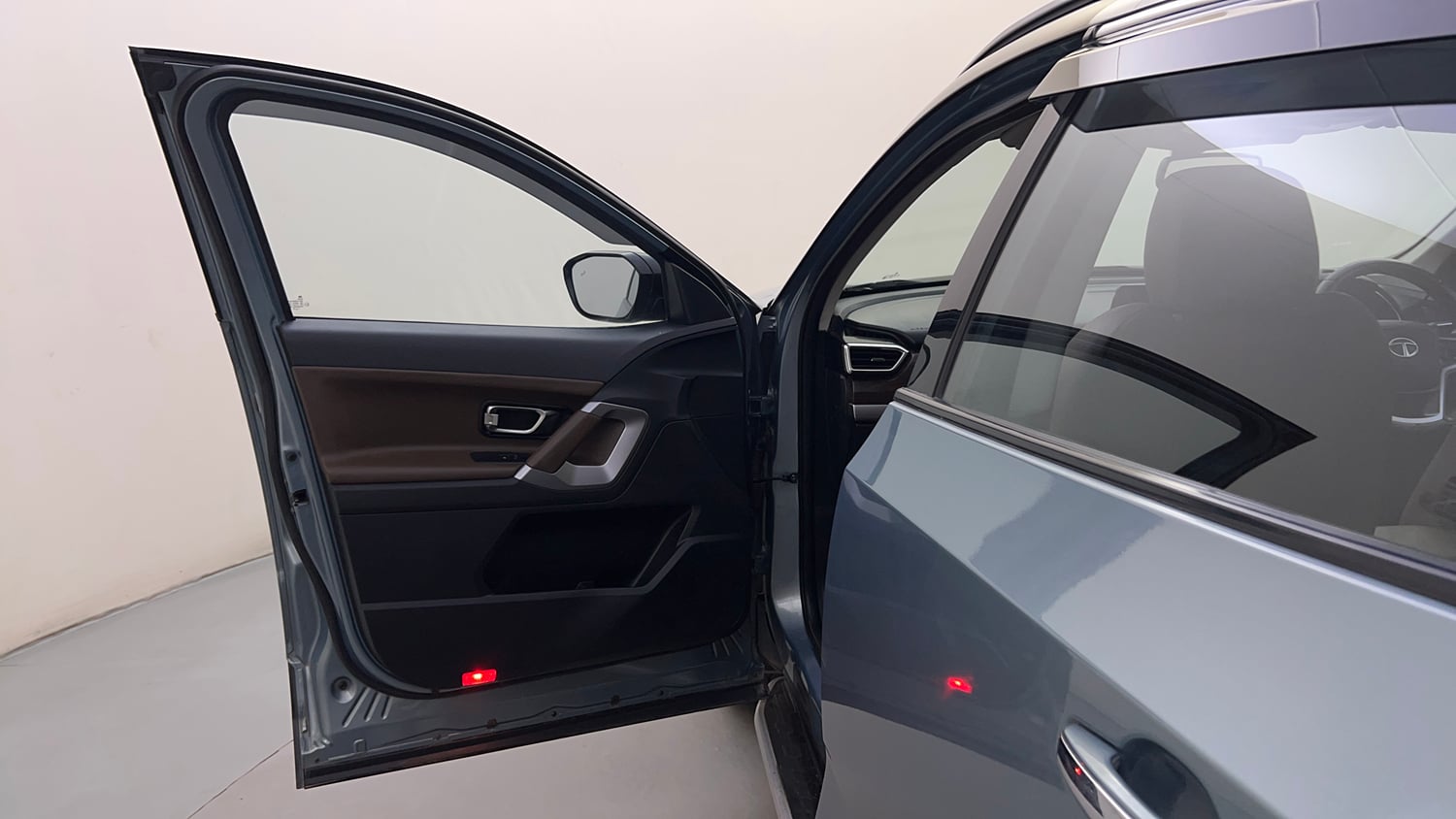Used 2023 Tata Harrier XZA Plus (O) Diesel Automatic interior LEFT FRONT DOOR OPEN VIEW