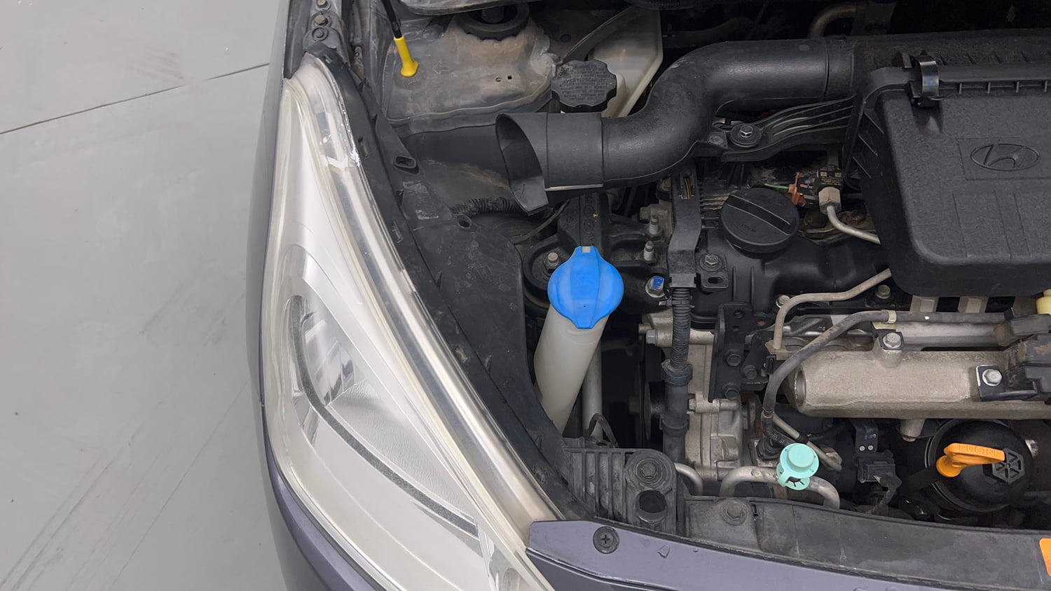 Used 2018 Hyundai Grand i10 Sportz (O) U2 1.2 CRDi Diesel Manual engine ENGINE RIGHT SIDE VIEW