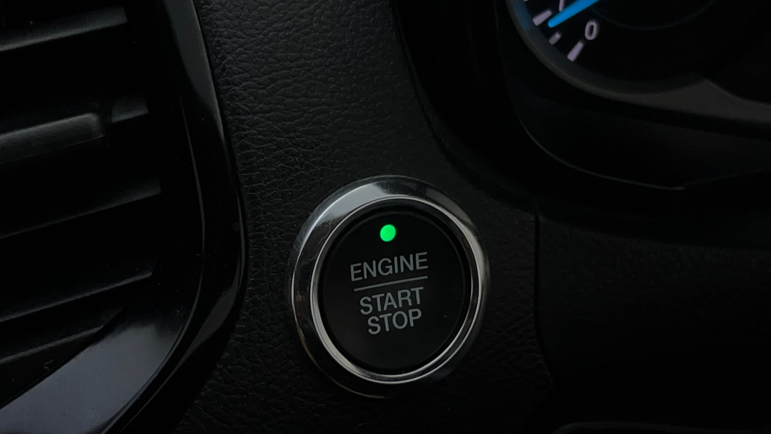 Used 2019 Ford Figo Aspire Titanium 1.2 Ti-VCT Petrol Manual top_features Keyless start