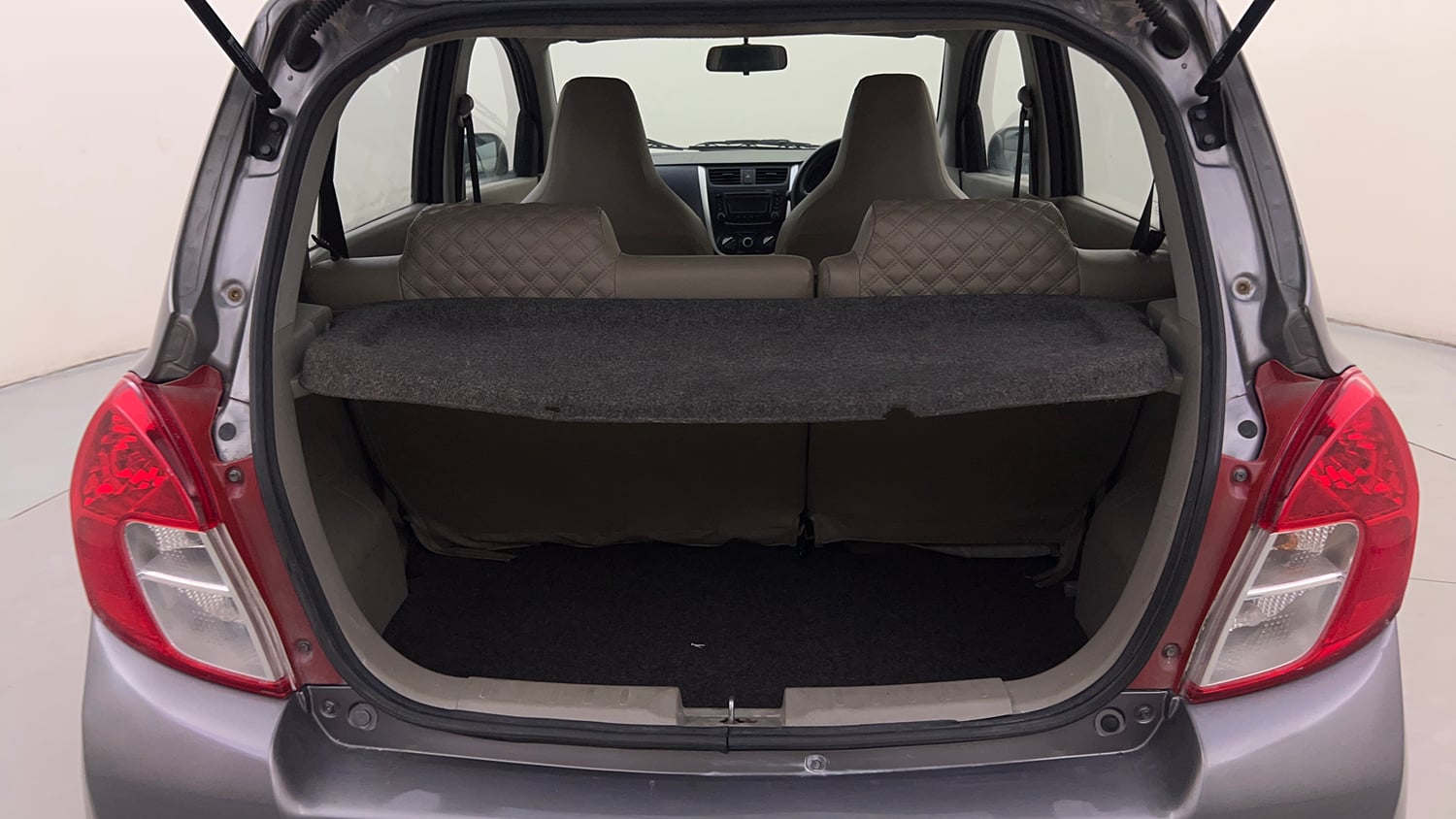 Used 2015 Maruti Suzuki Celerio ZXi AMT Petrol Automatic interior DICKY INSIDE VIEW