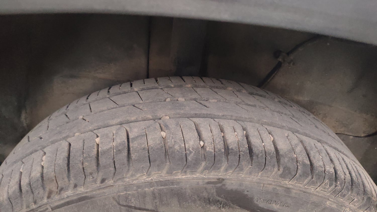 Used 2022 Tata Punch Pure MT Petrol Manual tyres RIGHT REAR TYRE TREAD VIEW