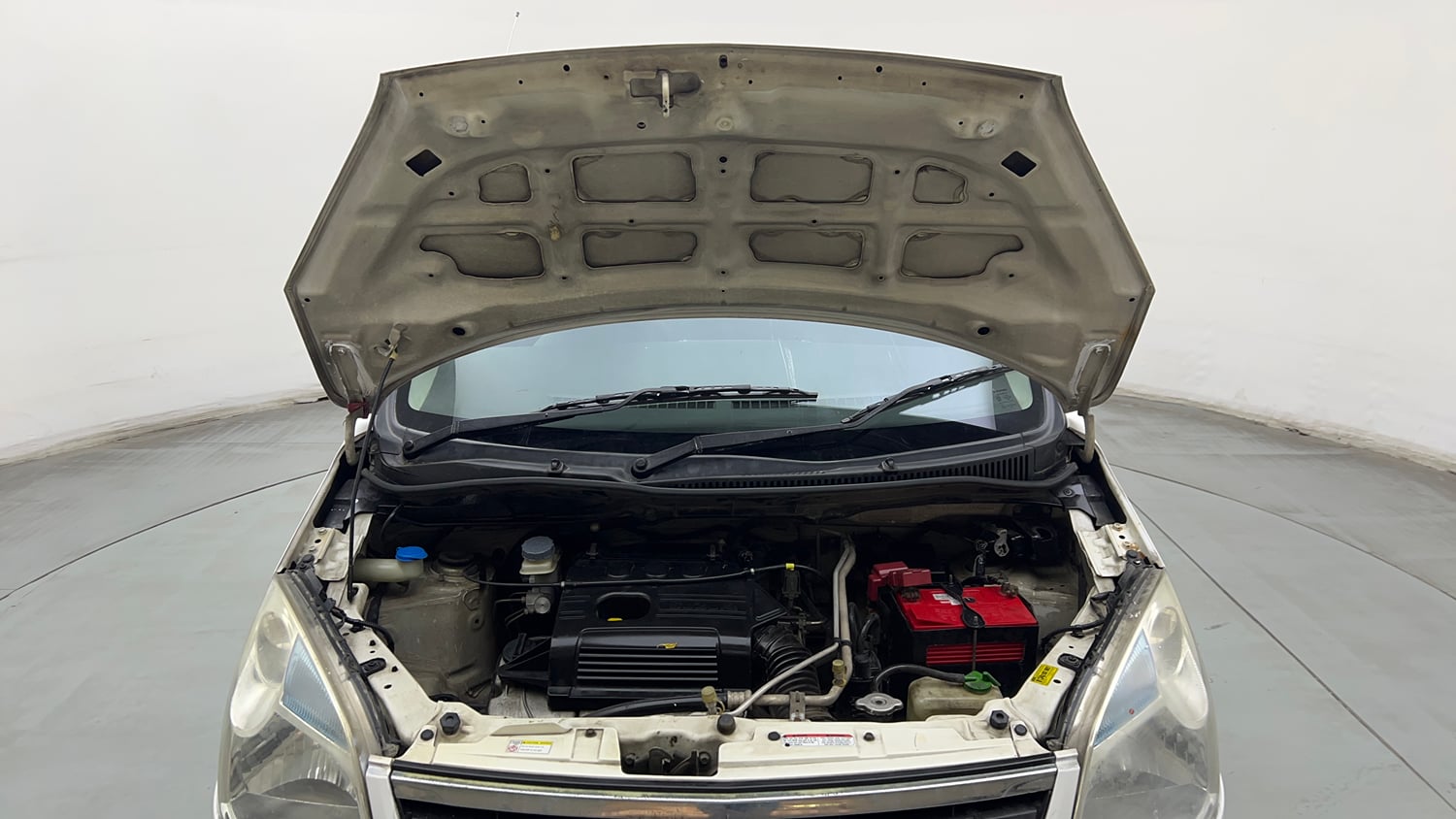 Used 2016 Maruti Suzuki Wagon R LXI Petrol Manual engine ENGINE & BONNET OPEN FRONT VIEW