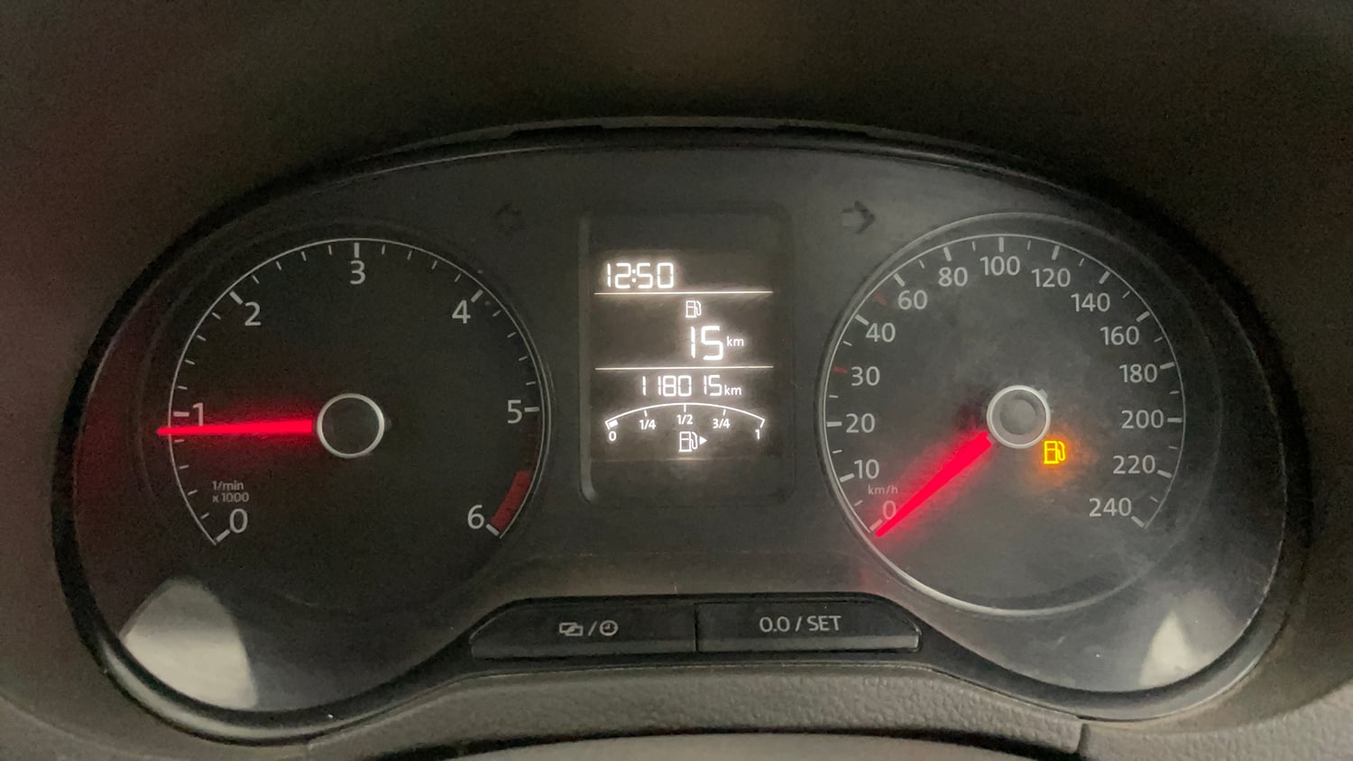 Used 2015 Volkswagen Vento Highline Diesel Diesel Manual interior CLUSTERMETER VIEW