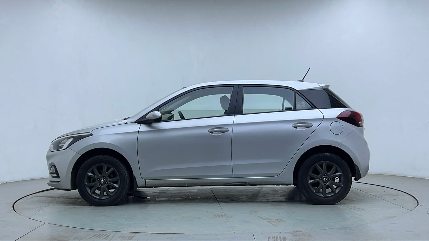 Used 2018 Hyundai Elite i20 Asta 1.2 Petrol Manual exterior LEFT SIDE VIEW