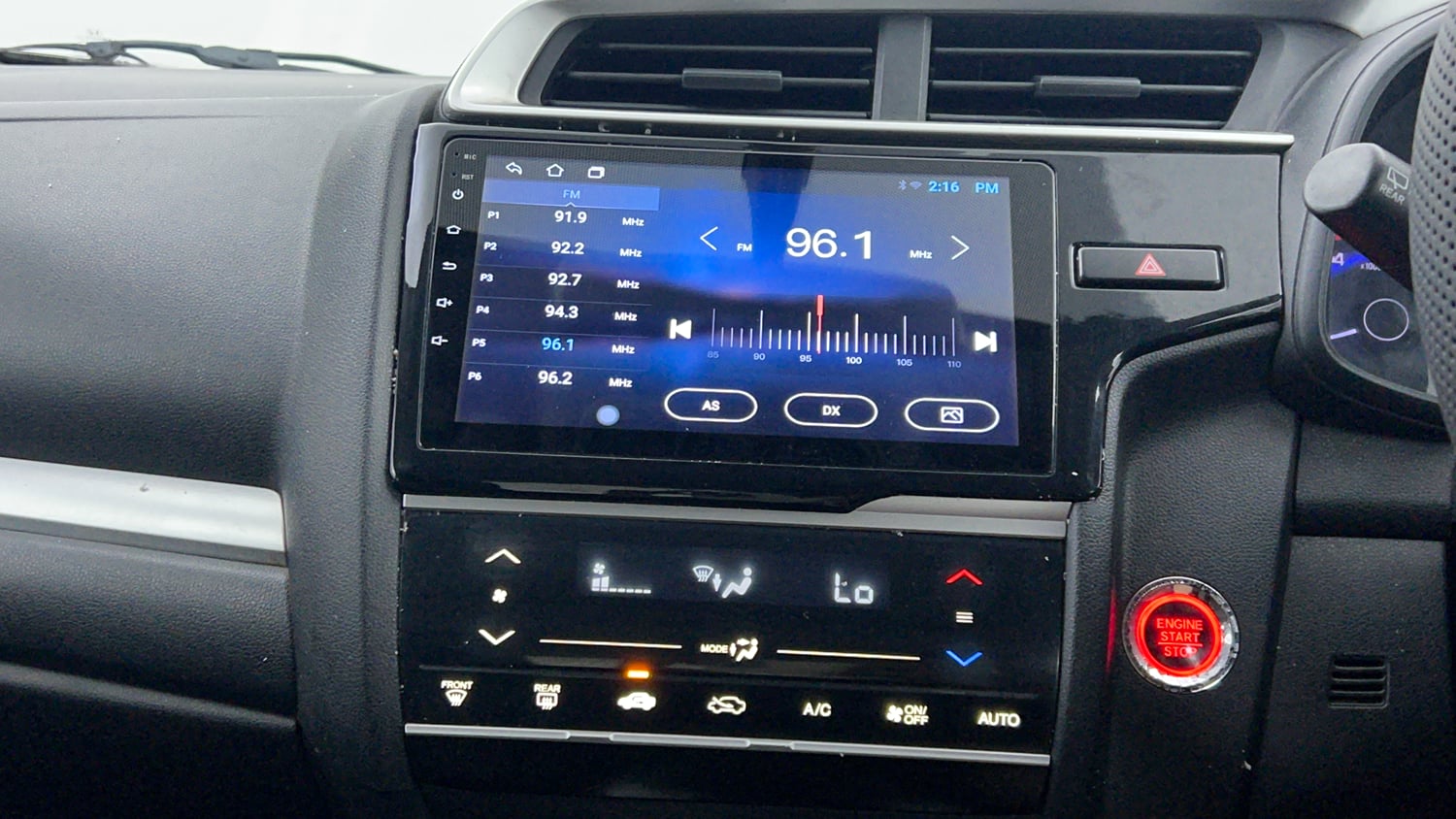Used 2019 Honda WR-V VX MT Diesel Diesel Manual interior MUSIC SYSTEM & AC CONTROL VIEW