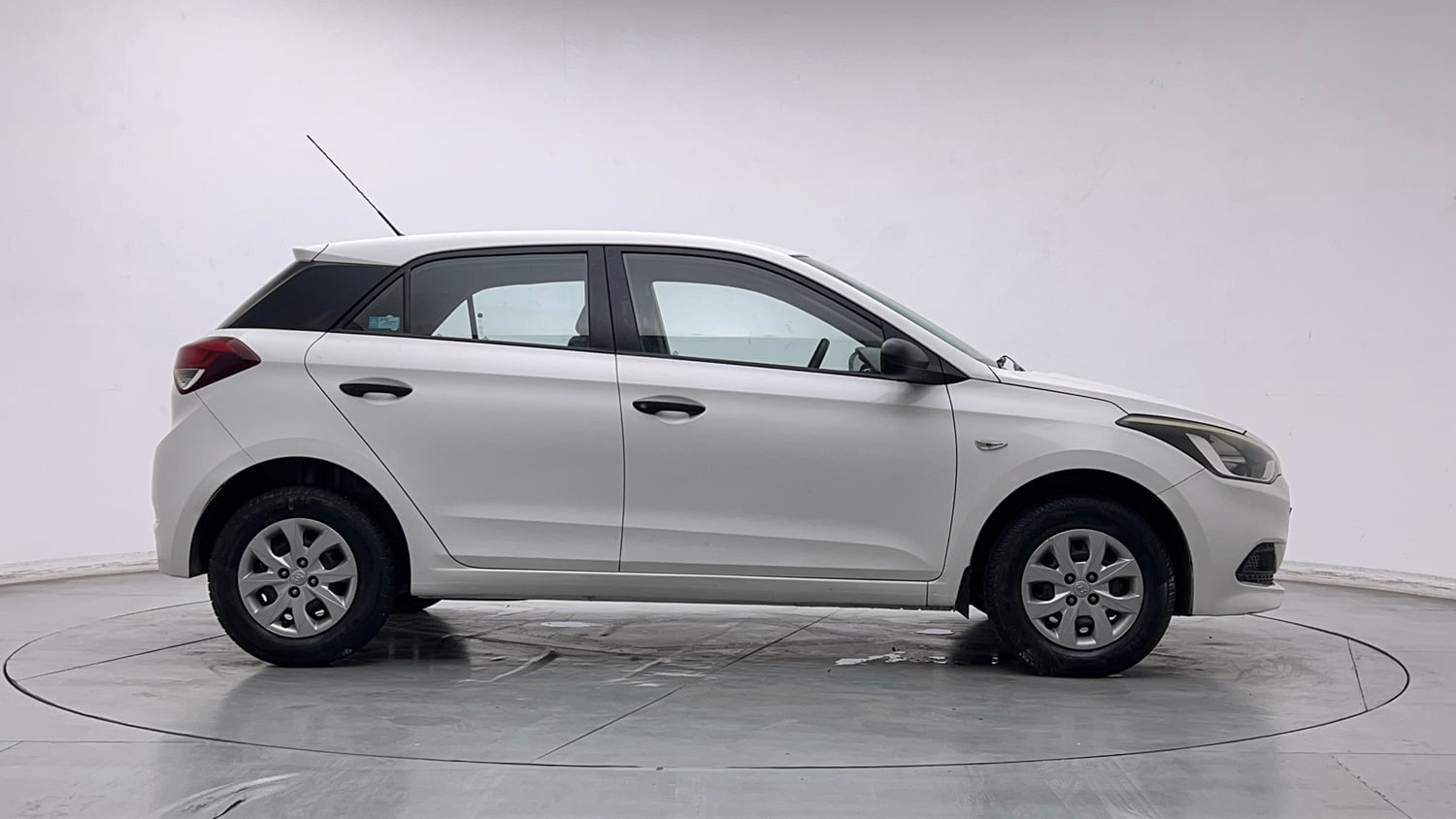 Used 2014 Hyundai Elite i20 Era 1.2 Petrol Manual exterior RIGHT SIDE VIEW