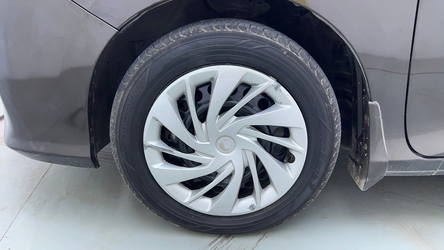 Used 2015 Honda City SV CVT Petrol Automatic tyres LEFT FRONT TYRE RIM VIEW