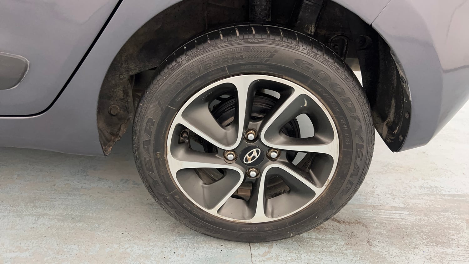 Used 2019 Hyundai Grand i10 Sportz AT 1.2 Kappa VTVT Petrol Automatic tyres LEFT REAR TYRE RIM VIEW