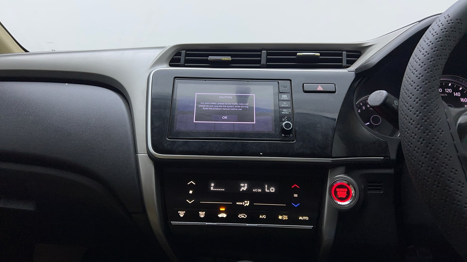 Used 2017 Honda City V CVT Petrol Petrol Automatic interior MUSIC SYSTEM & AC CONTROL VIEW