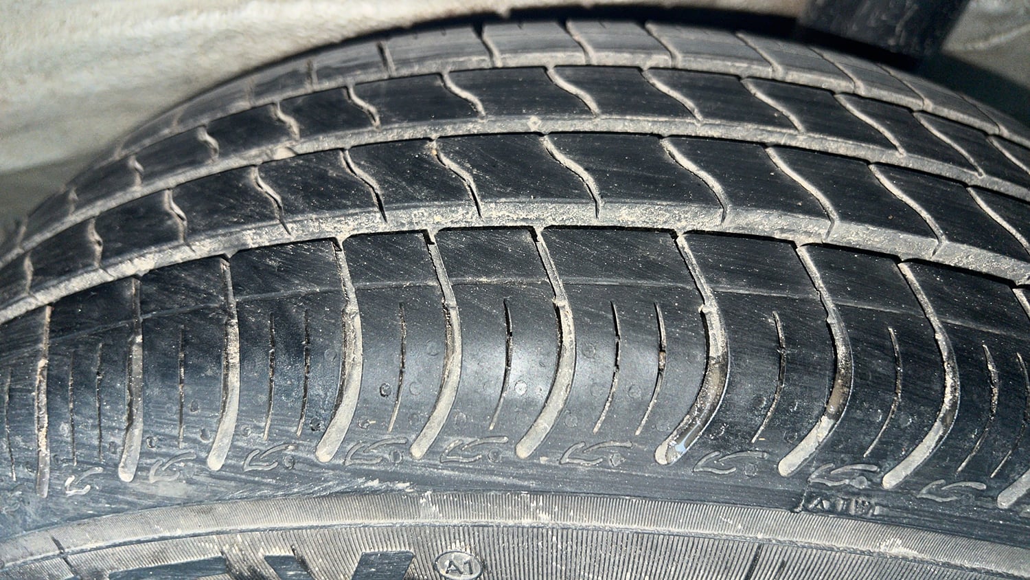 Used 2023 Maruti Suzuki Wagon R VXI 1.0 Petrol Manual tyres LEFT REAR TYRE TREAD VIEW