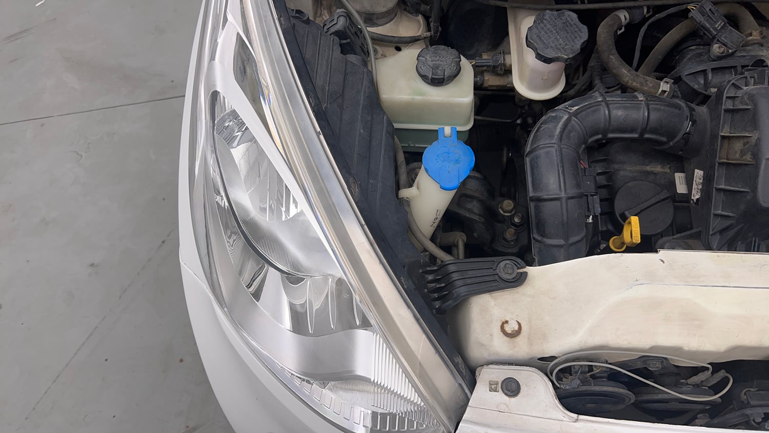Used 2019 Hyundai Eon Magna + Petrol Manual engine ENGINE RIGHT SIDE VIEW